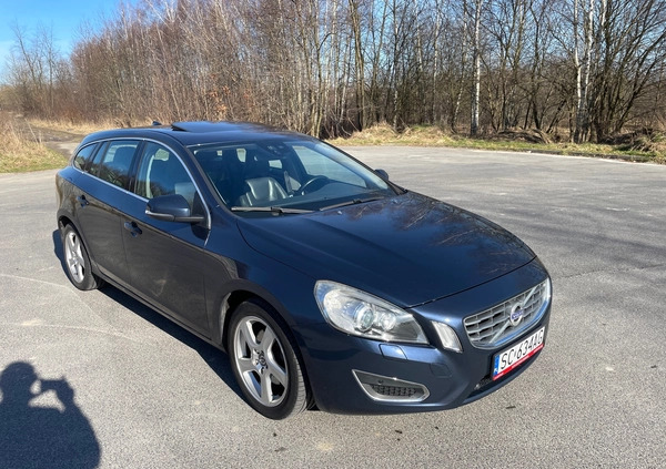 Volvo V60 cena 31900 przebieg: 205000, rok produkcji 2010 z Częstochowa małe 497
